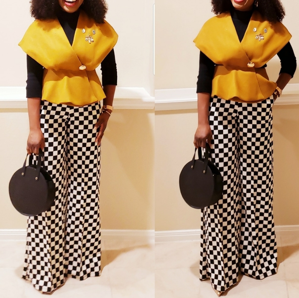 Sleeveless Coat - Picture 4 of 6
